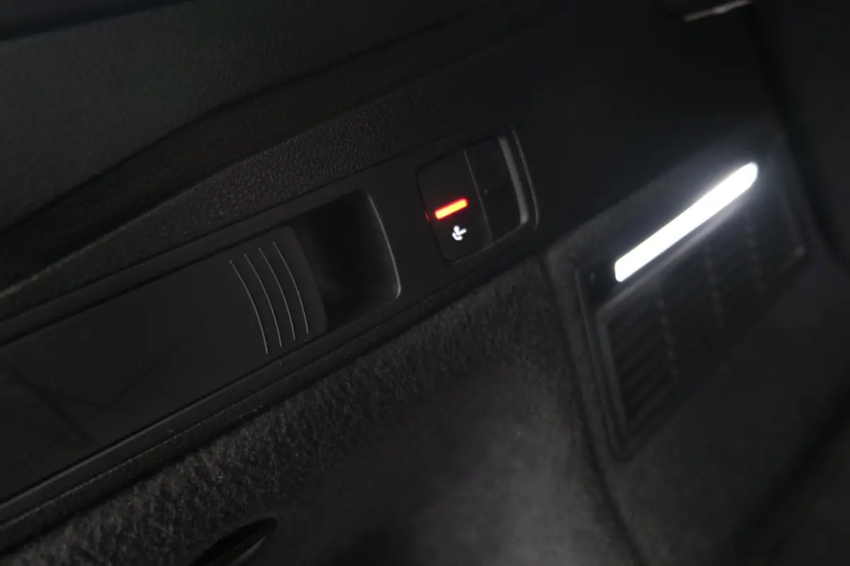 50 TFSI e S edition 2x S-Line - Airco, Navi, Cruise, PDC, Trekhaak.