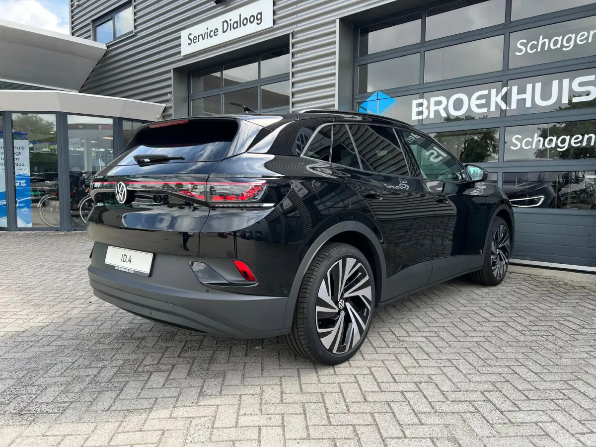 Pro Limited Edition | 'App-Connect' draadloze smartphone integratie | Achterbank in ongelijke delen neerklapbaar incl. middenarmsteun en doorlaadmogelijkheid | Afstandscontrolesysteem (Front
