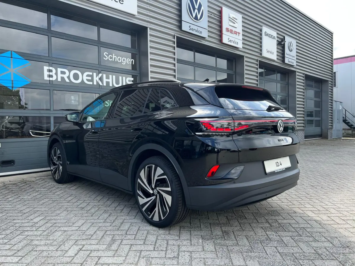 Pro Limited Edition | 'App-Connect' draadloze smartphone integratie | Achterbank in ongelijke delen neerklapbaar incl. middenarmsteun en doorlaadmogelijkheid | Afstandscontrolesysteem (Front