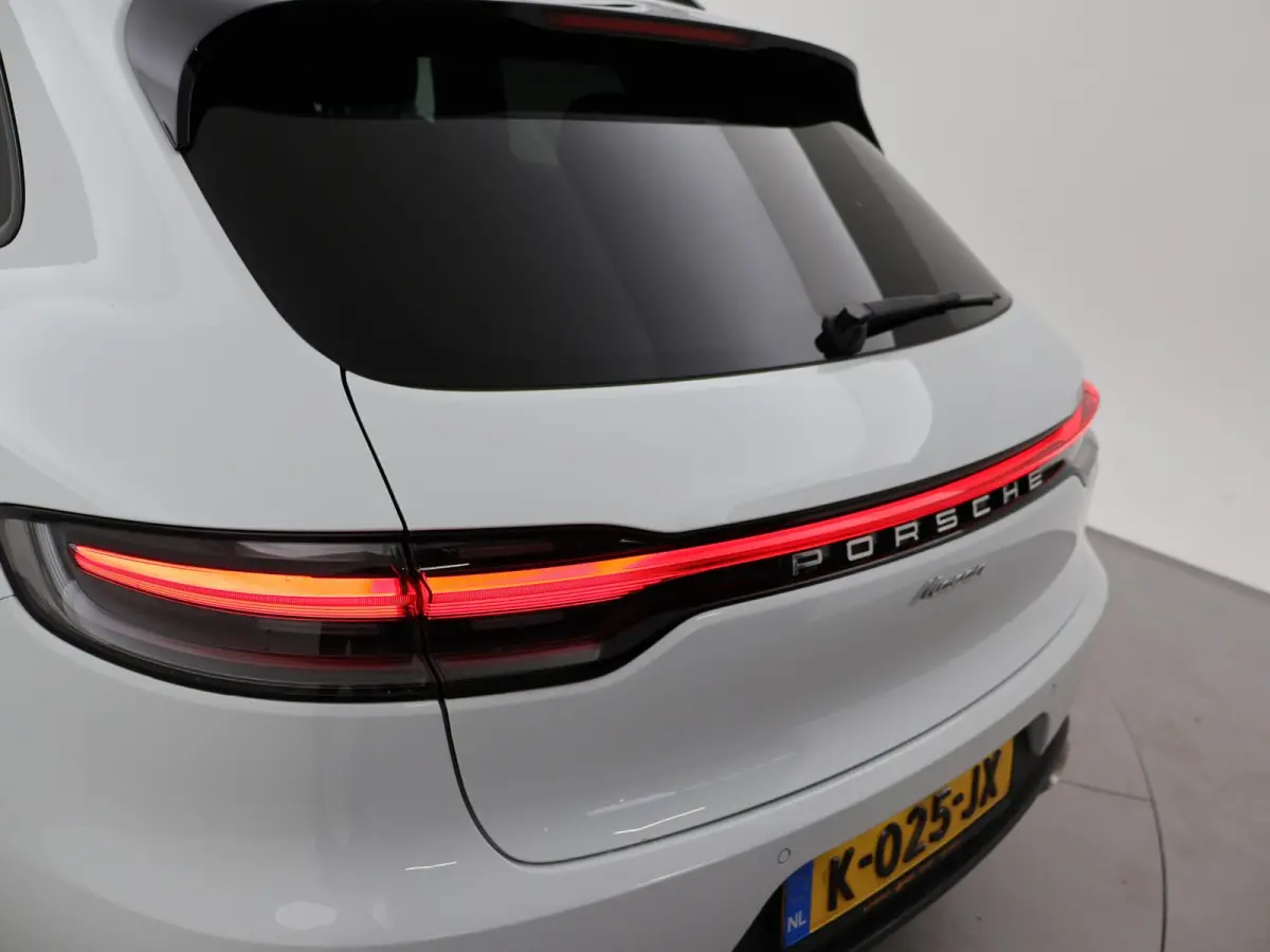 2.0 AUT. FACELIFT MODEL + PANORAMA | LUCHTVERING | 21 INCH | STOELVERW. V+A | CARRERAWIT METALLIC