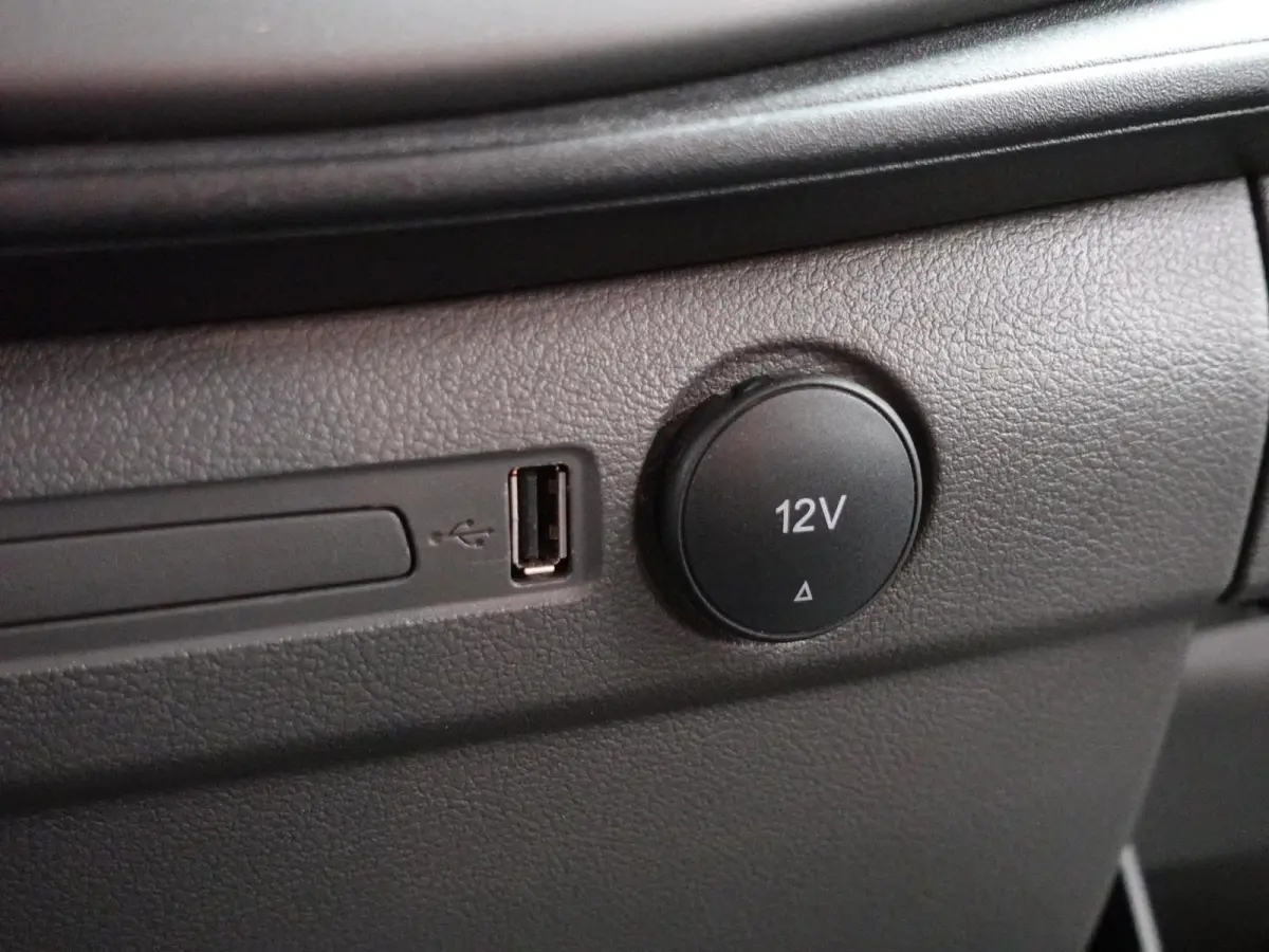 300 2.0 TDCI L2H1 Trend Dubbele Cabine Airco Cruise Control Bluetooth Navi Trekhaak