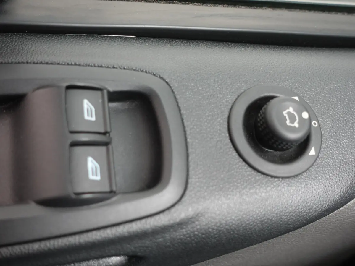 300 2.0 TDCI L2H1 Trend Dubbele Cabine Airco Cruise Control Bluetooth Navi Trekhaak