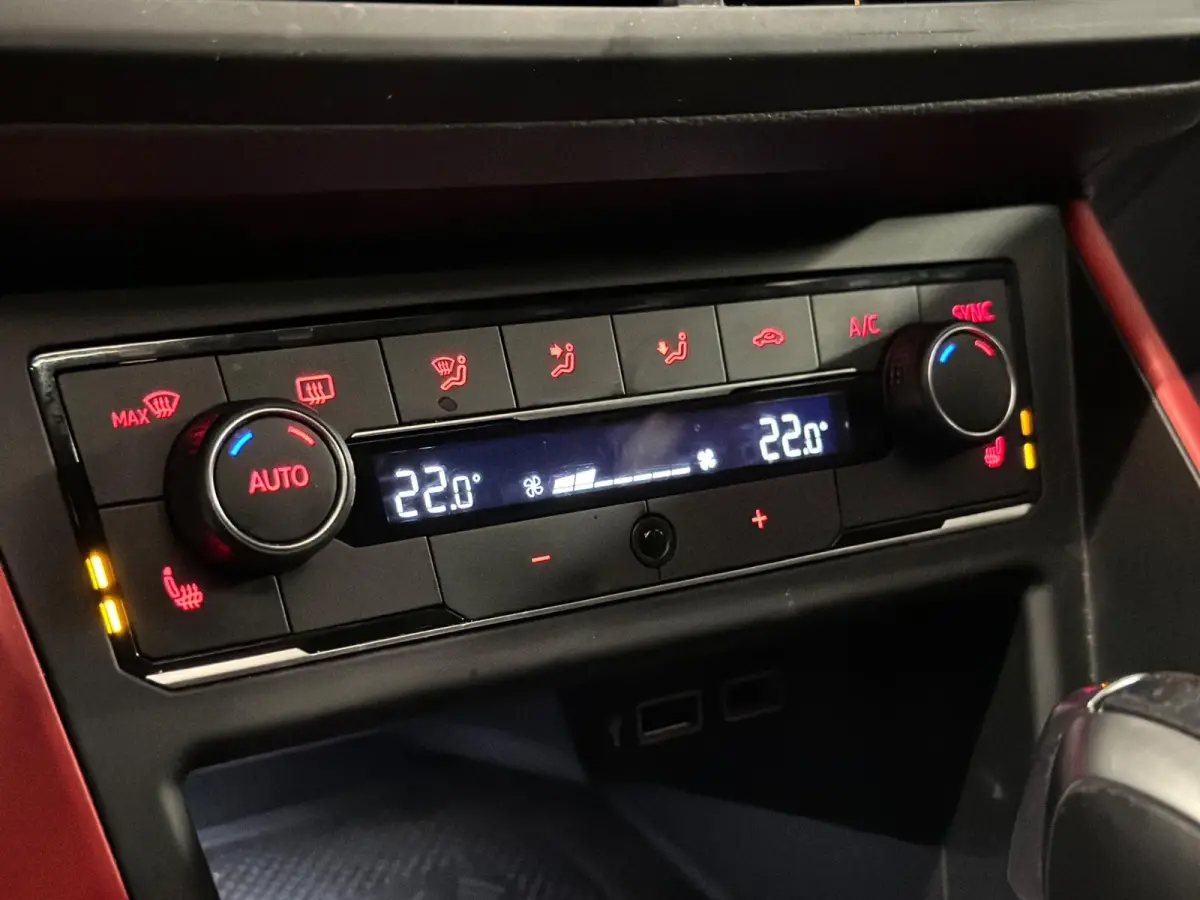 2.0 TSI GTI|PANO|KEYLESS|BEATS|BOMVOL!