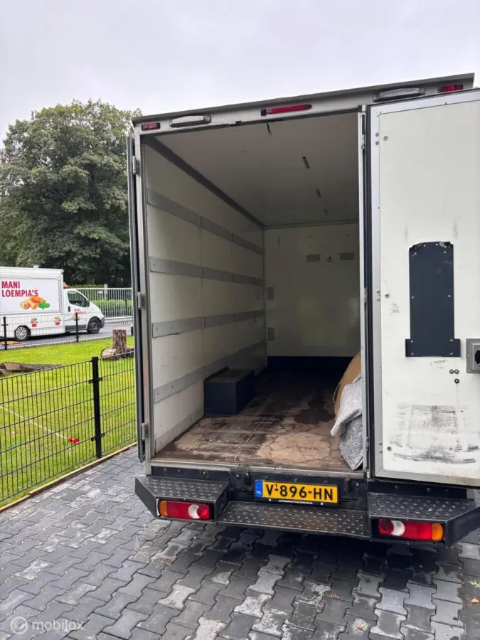 LOWLINER VERKOOPWAGEN FOODTRUCK LEASE € 249,- P/M bestel T35 2.3 dCi L3H2 Energy