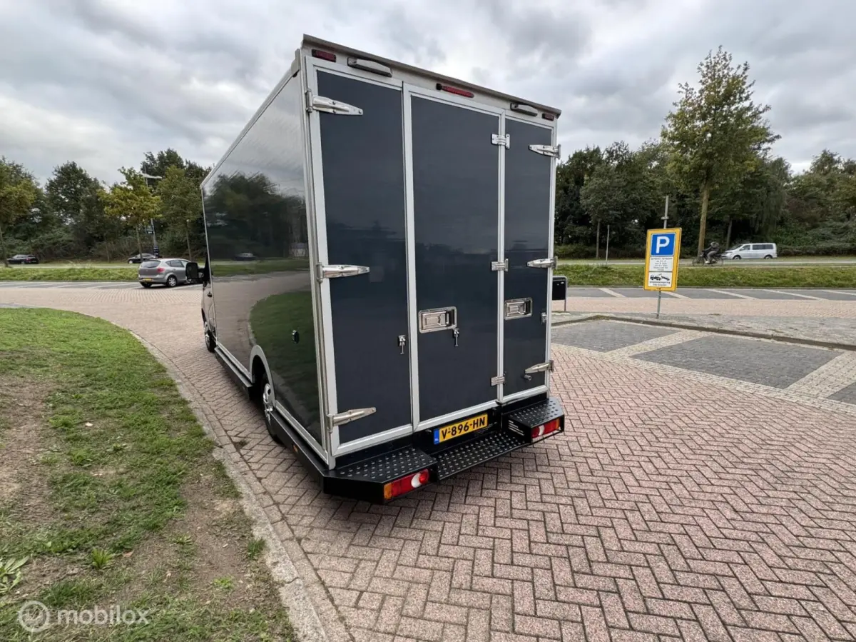 LOWLINER VERKOOPWAGEN FOODTRUCK LEASE € 249,- P/M bestel T35 2.3 dCi L3H2 Energy