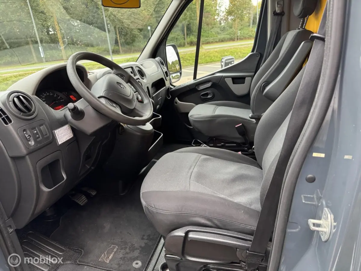 LOWLINER VERKOOPWAGEN FOODTRUCK LEASE € 249,- P/M bestel T35 2.3 dCi L3H2 Energy