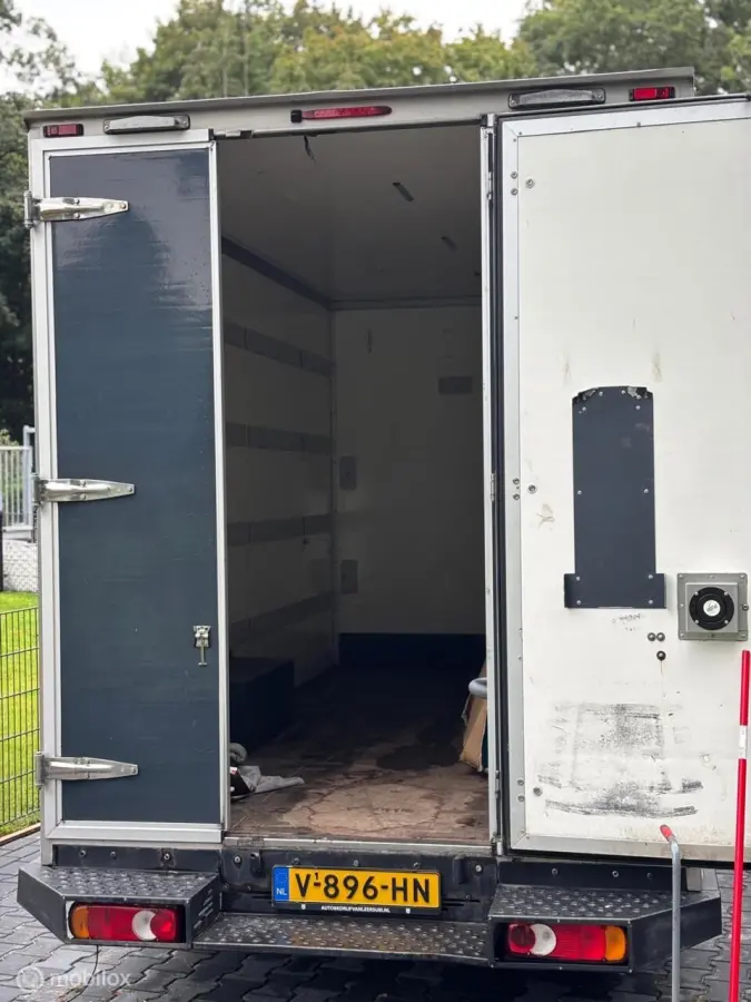 LOWLINER VERKOOPWAGEN FOODTRUCK LEASE € 249,- P/M bestel T35 2.3 dCi L3H2 Energy