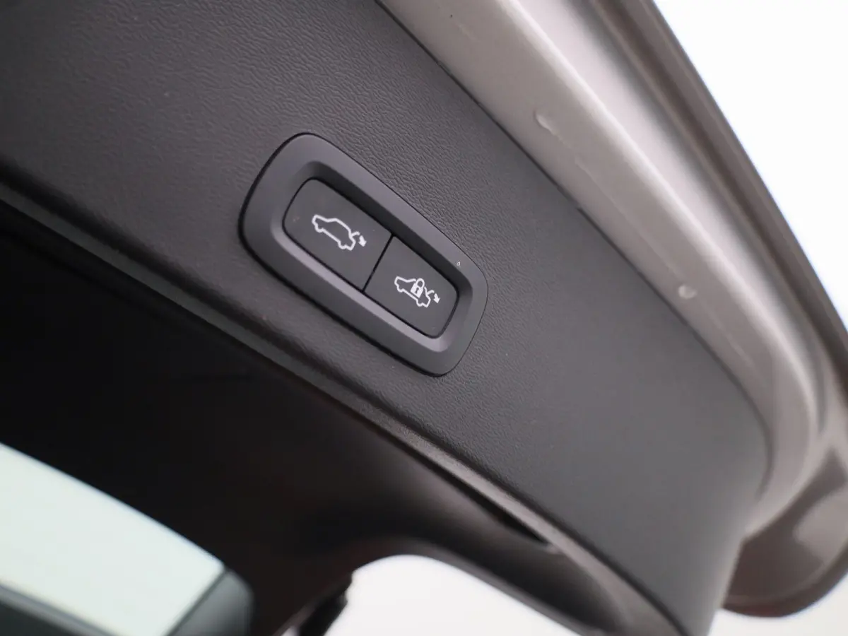 Extended Range Plus | Automaat | Virtual cockpit | Apple & Android Carplay | Parkeersensoren  | camera | Stoel & Stuurverwarming | Adaptieve Cruise Control | Elec. achterklep