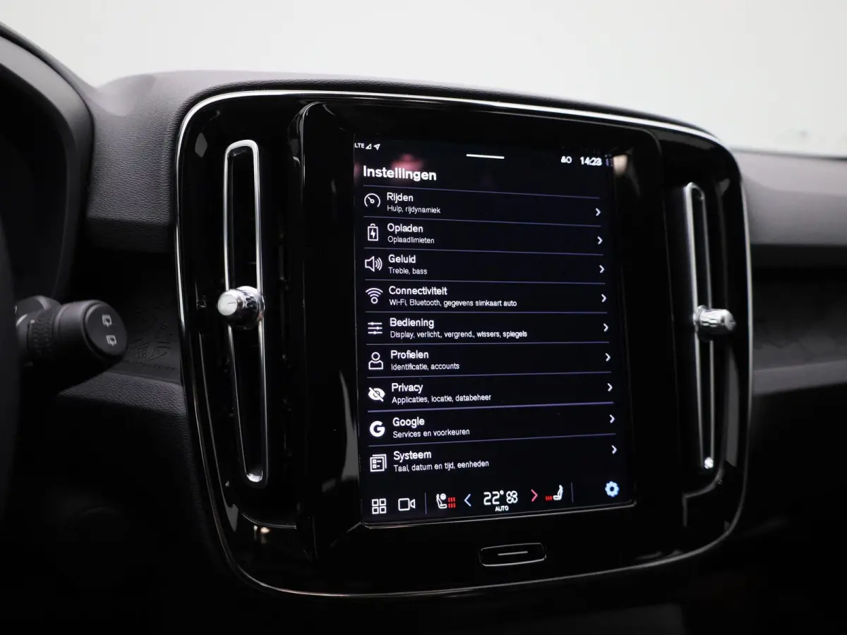 Extended Range Plus | Automaat | Virtual cockpit | Apple & Android Carplay | Parkeersensoren  | camera | Stoel & Stuurverwarming | Adaptieve Cruise Control | Elec. achterklep
