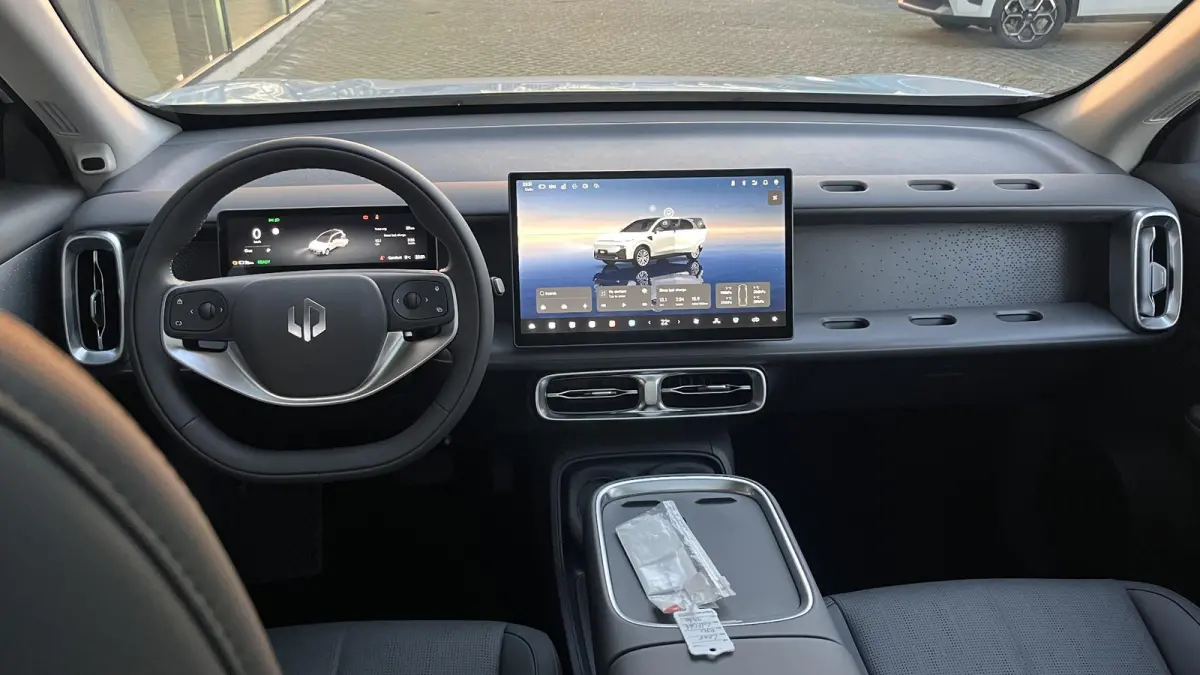 Design ProMax 67.1 kWh / Panoramadak / Leder /
