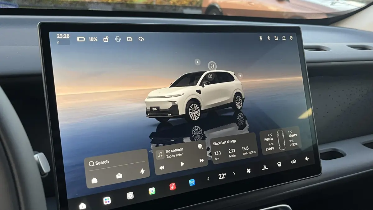 Design ProMax 67.1 kWh / Panoramadak / Leder /