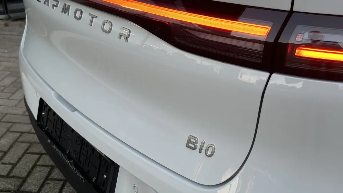 Design ProMax 67.1 kWh / Panoramadak / Leder /
