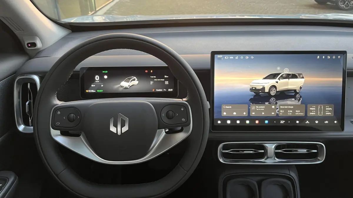 Design ProMax 67.1 kWh / Panoramadak / Leder /