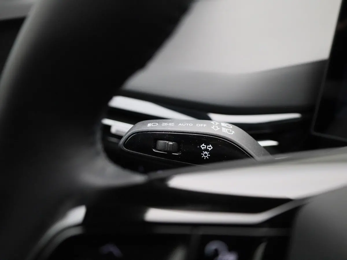 Long Range 64kWh Luxury | Navi | 360 Camera | Led Koplampen | Apple Carplay | Keyless Entry & Go |