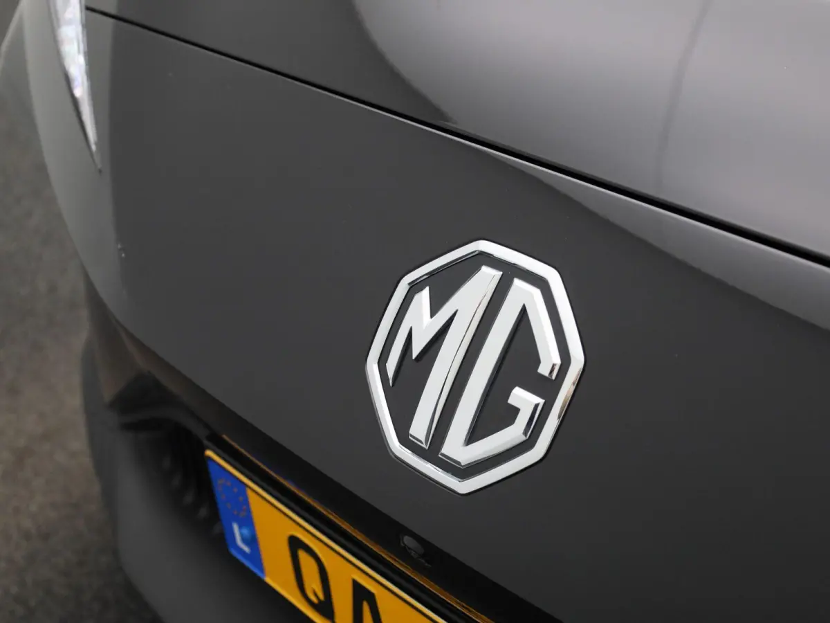 Long Range 64kWh Luxury | Navi | 360 Camera | Led Koplampen | Apple Carplay | Keyless Entry & Go |