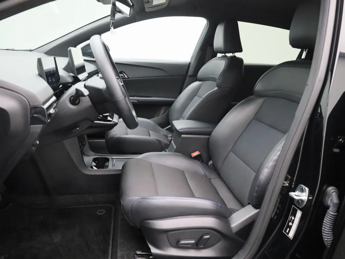 Long Range 64kWh Luxury | Navi | 360 Camera | Led Koplampen | Apple Carplay | Keyless Entry & Go |
