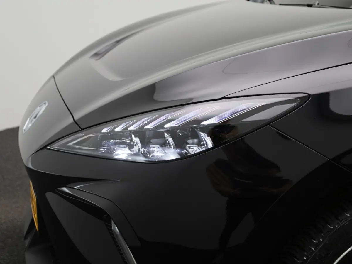 Long Range 64kWh Luxury | Navi | 360 Camera | Led Koplampen | Apple Carplay | Keyless Entry & Go |