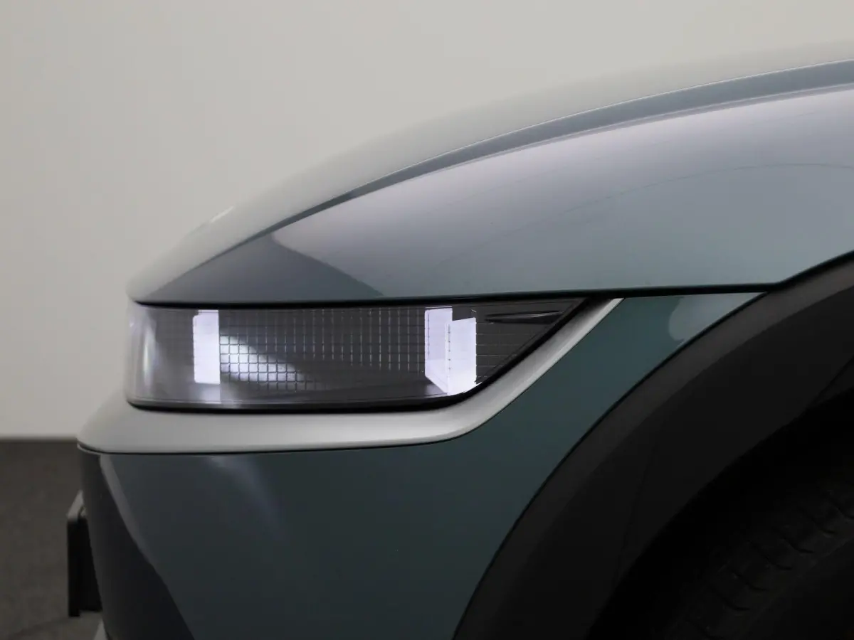 58kWh Core AUTOMAAT | ADAPTIEVE CRUISE | NAVIGATIE | CAMERA | APPLE CARPLAY | PDC | LMV | WINTERPAKKET | DAB | ELEKTRISCHE KOFFERKLEP |