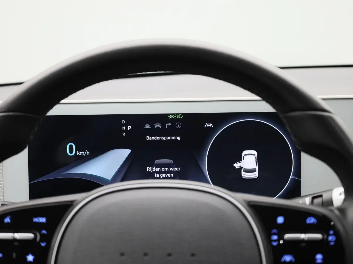 58kWh Core AUTOMAAT | ADAPTIEVE CRUISE | NAVIGATIE | CAMERA | APPLE CARPLAY | PDC | LMV | WINTERPAKKET | DAB | ELEKTRISCHE KOFFERKLEP |