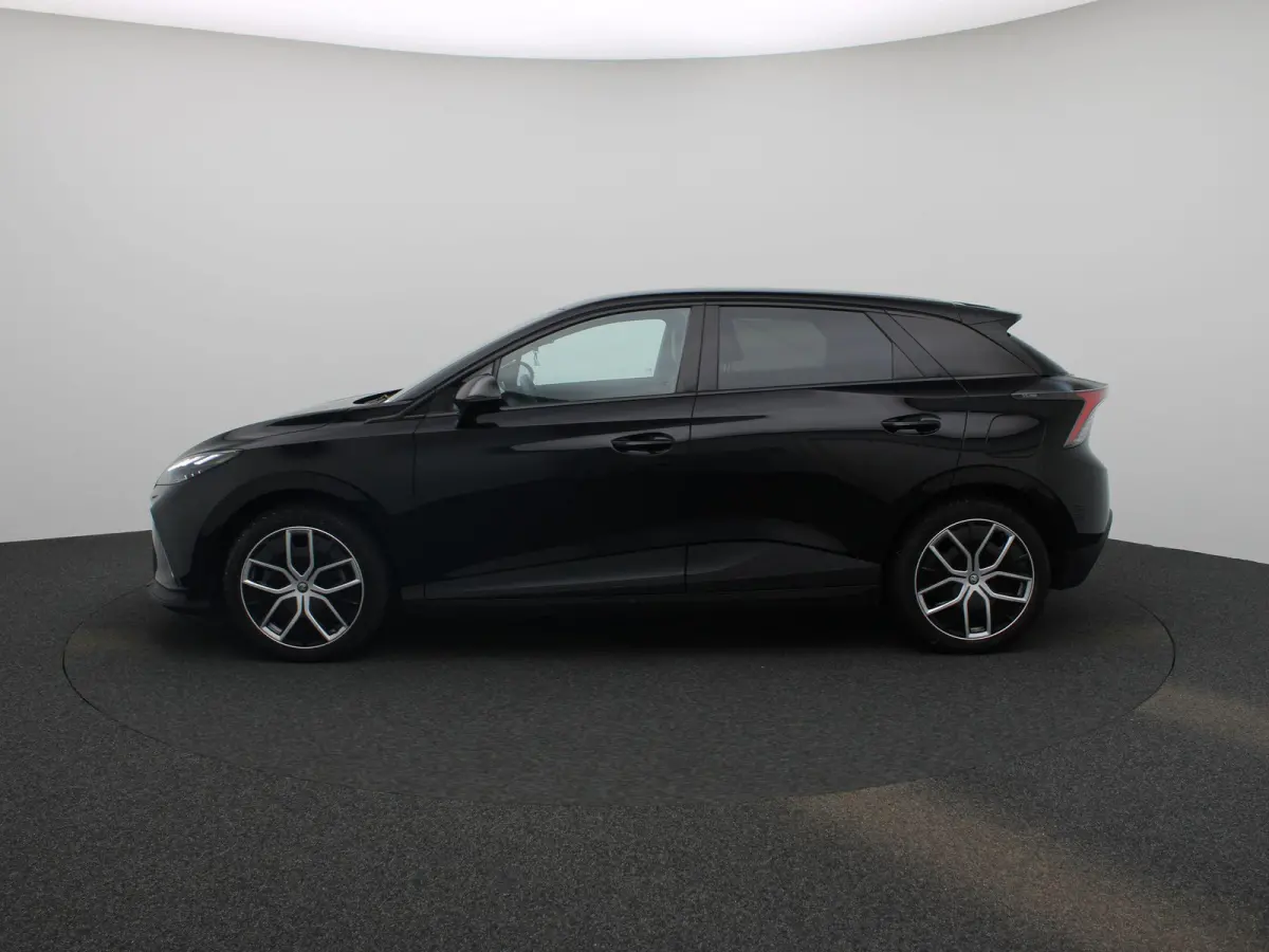 Long Range 64kWh Luxury | Navi | 360 Camera | Led Koplampen | Apple Carplay | Keyless Entry & Go |