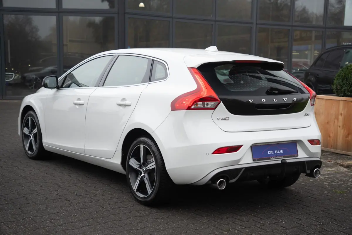 2.0 D3 R-Design Automaat|1ste Eig.|Org NL NAP|BTW Auto|Trekhaak|Full LED|Standkachel|Stoelverwarming
