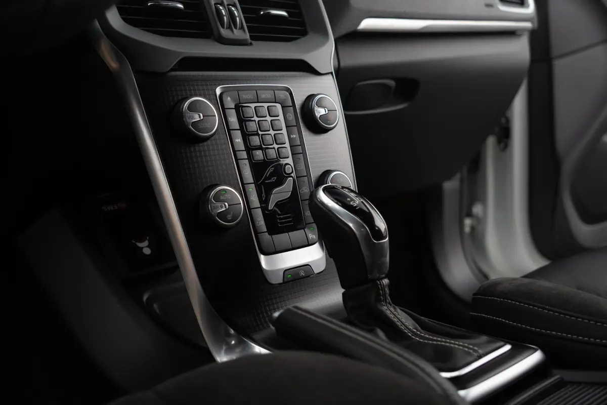 2.0 D3 R-Design Automaat|1ste Eig.|Org NL NAP|BTW Auto|Trekhaak|Full LED|Standkachel|Stoelverwarming