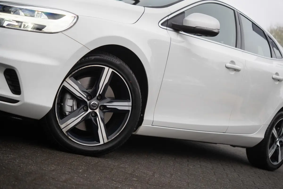 2.0 D3 R-Design Automaat|1ste Eig.|Org NL NAP|BTW Auto|Trekhaak|Full LED|Standkachel|Stoelverwarming
