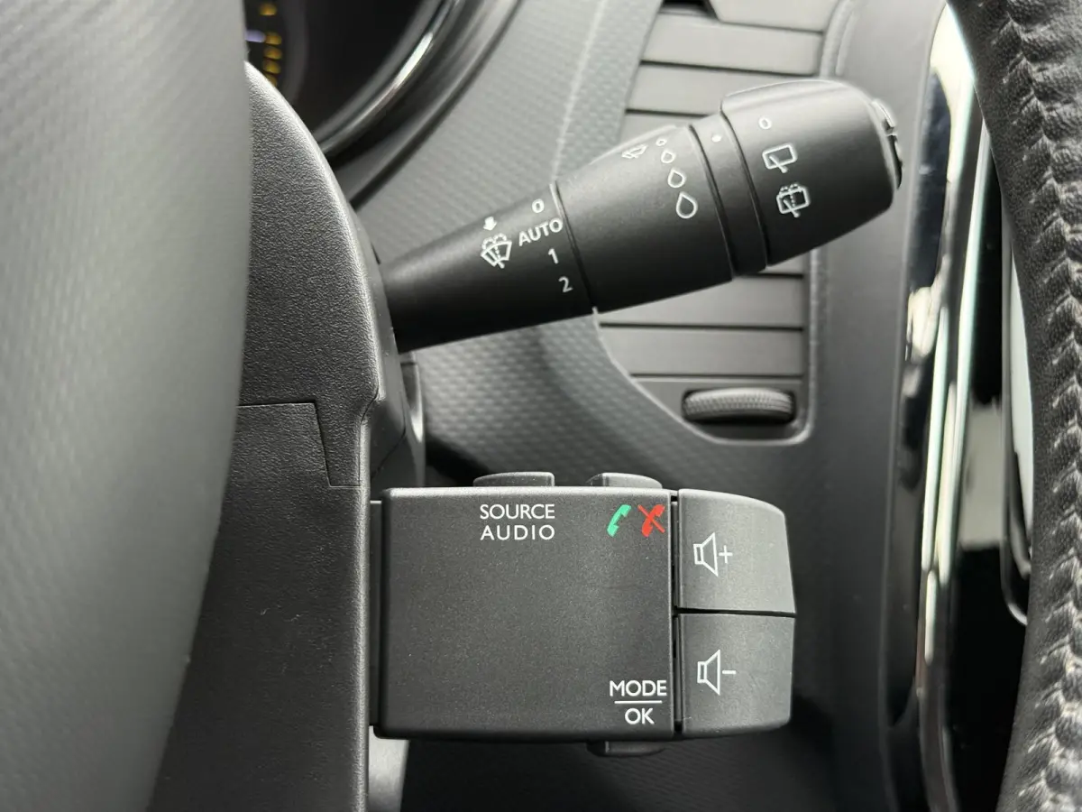 1.2 TCe Xmod 1e Eigenaar,Trekhaak,Camera,Navi,Stoelverw,Keyless,Halfleder,Lm velgen,120pk,Automaat,Pdc,Apk tot 03-2027