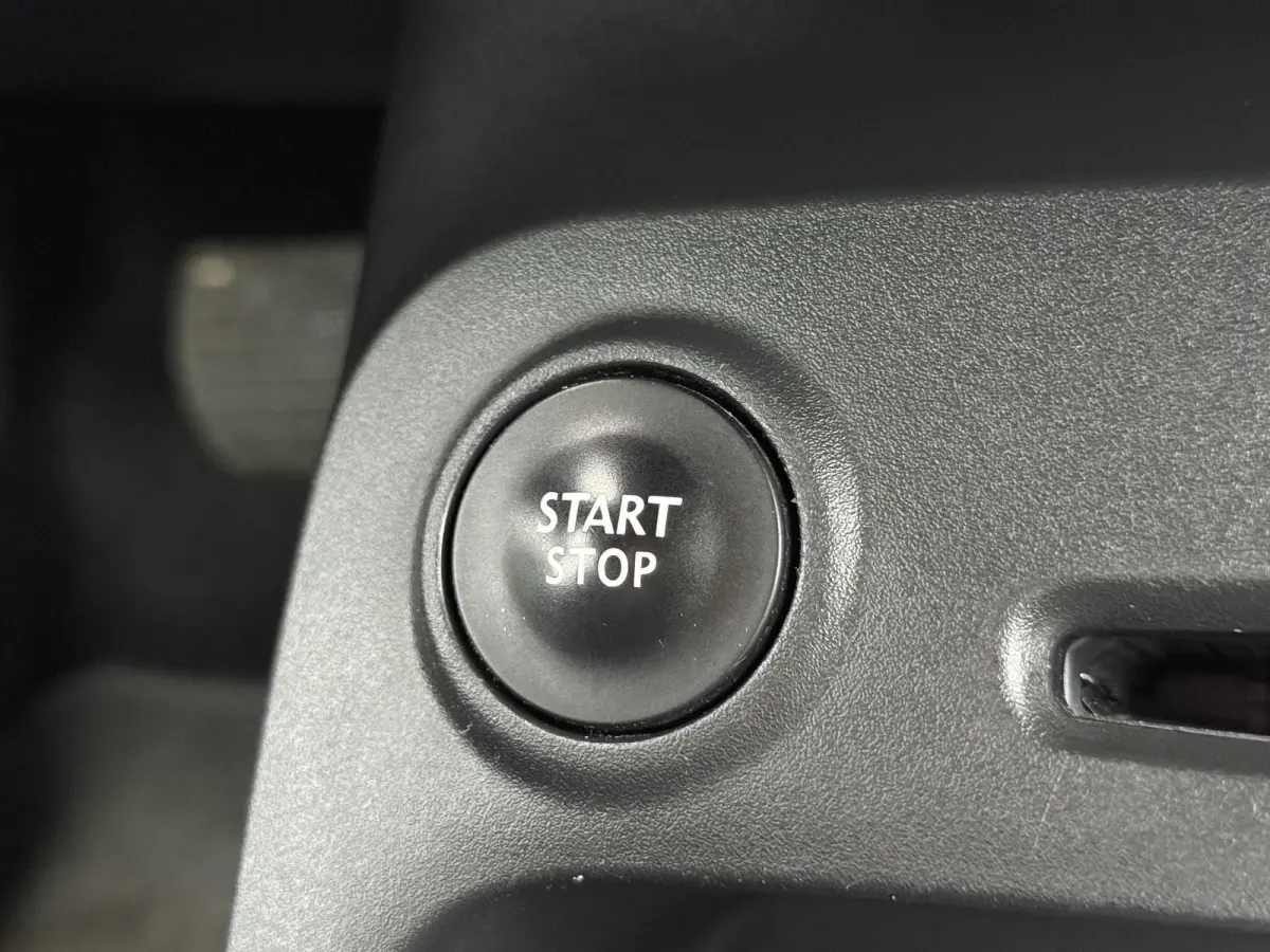 1.2 TCe Xmod 1e Eigenaar,Trekhaak,Camera,Navi,Stoelverw,Keyless,Halfleder,Lm velgen,120pk,Automaat,Pdc,Apk tot 03-2027