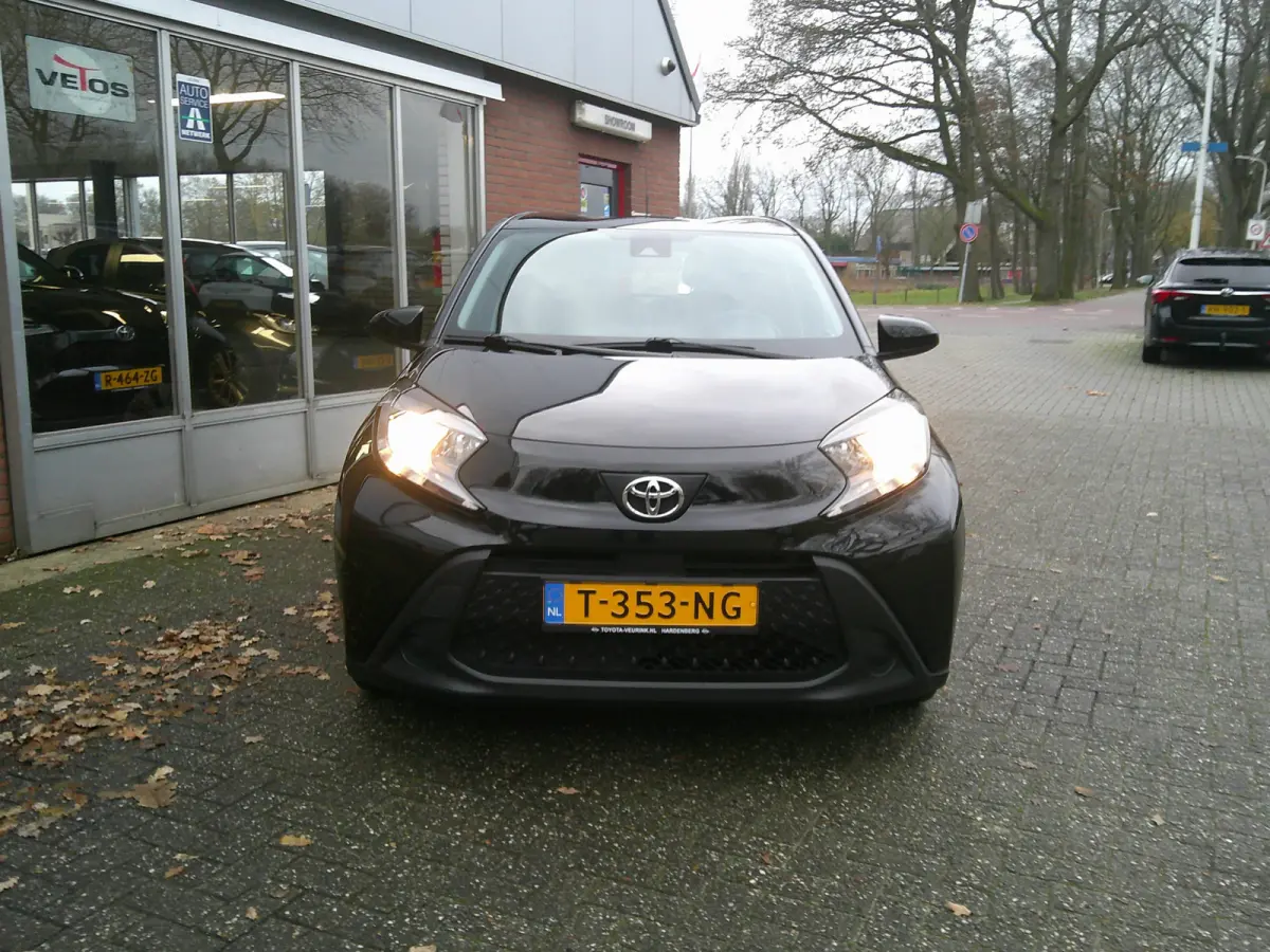 1.0 VVT-i MT Play