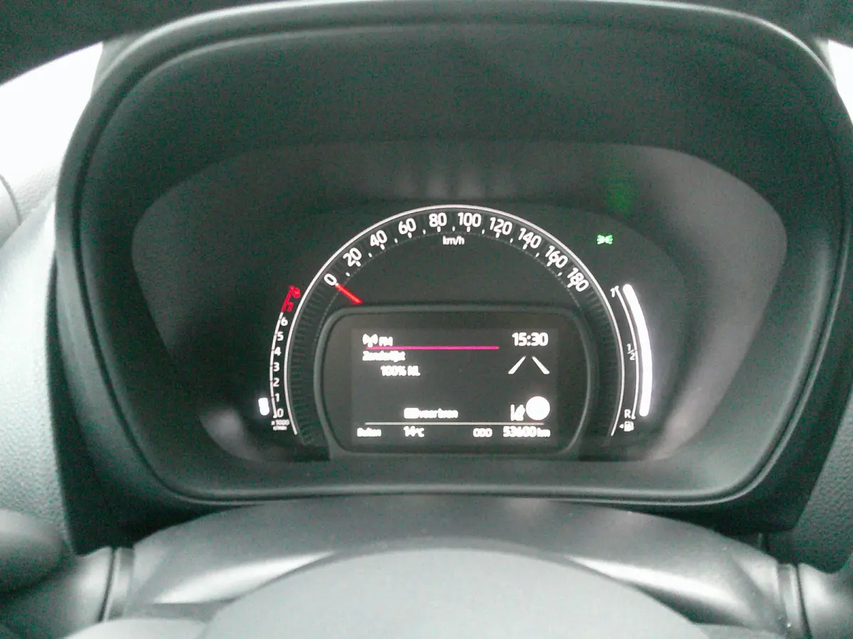 1.0 VVT-i MT Play
