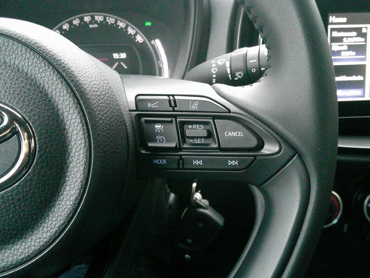 1.0 VVT-i MT Play