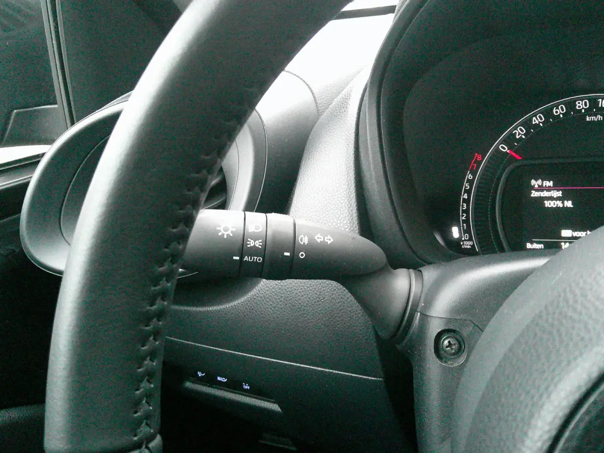 1.0 VVT-i MT Play