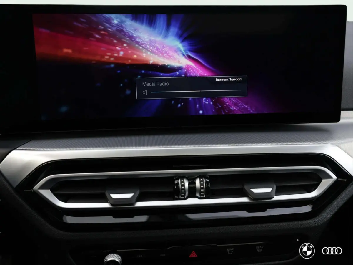 330e M SPORT / PANODAK / ACC / HARMANKARDON / TREKHAAK / 19"