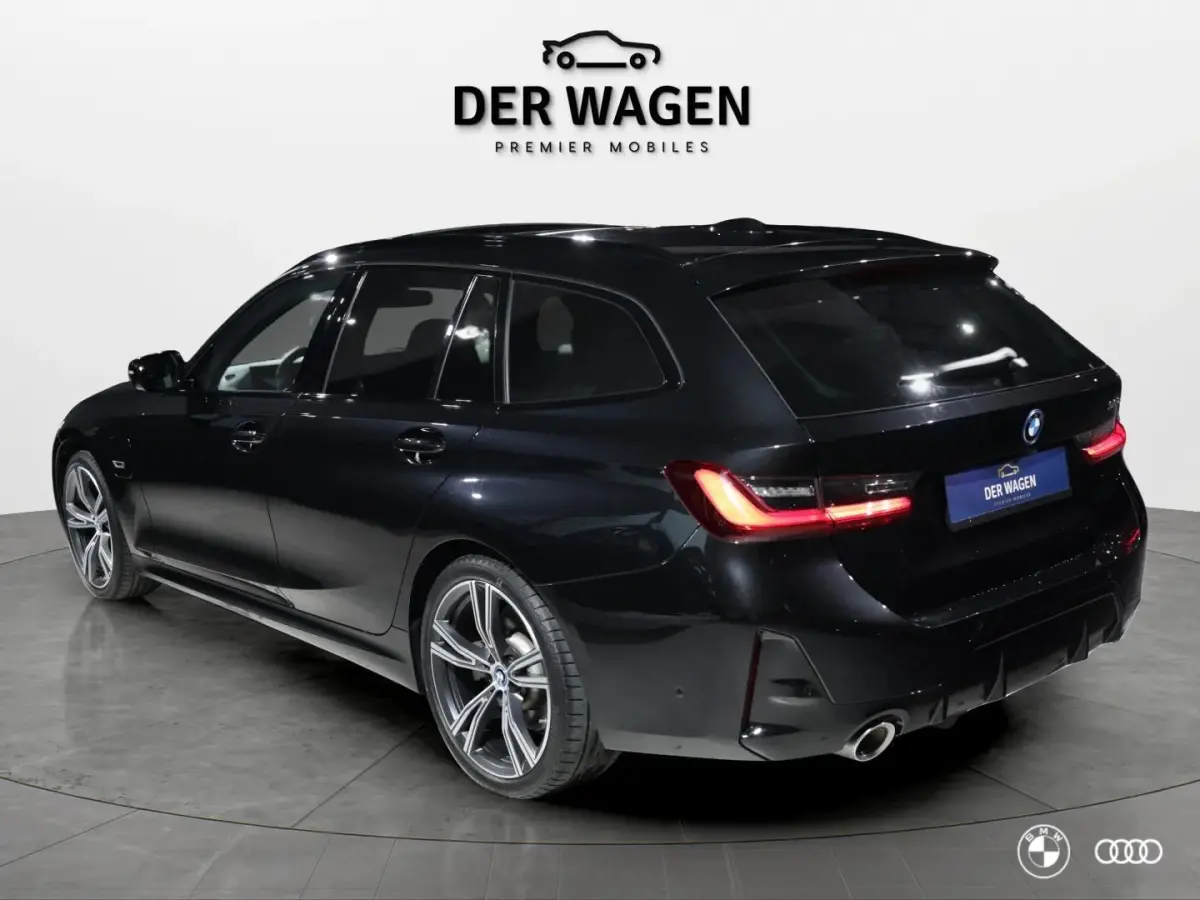 330e M SPORT / PANODAK / ACC / HARMANKARDON / TREKHAAK / 19"