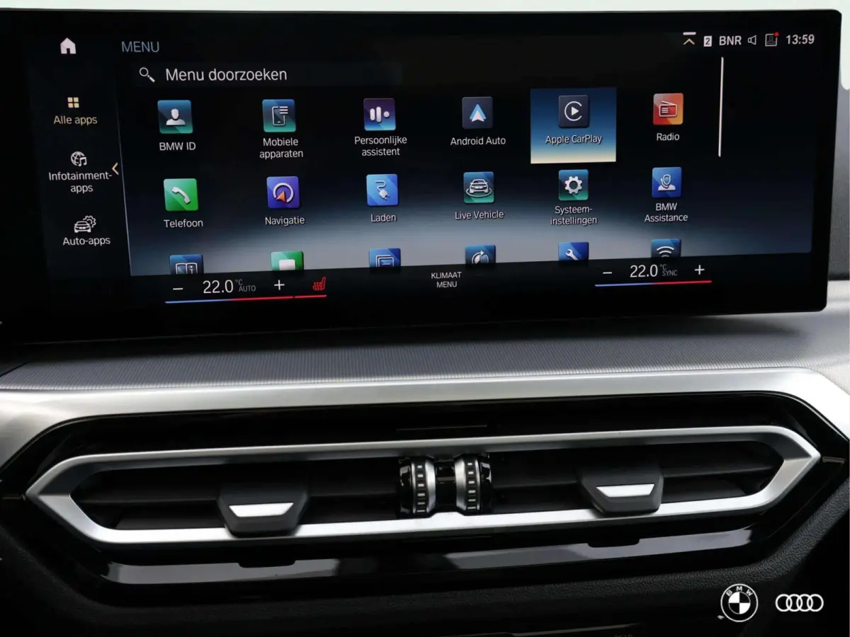 330e M SPORT / PANODAK / ACC / HARMANKARDON / TREKHAAK / 19"