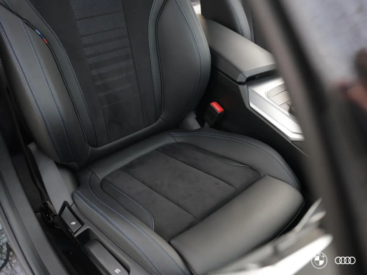 330e M SPORT / PANODAK / ACC / HARMANKARDON / TREKHAAK / 19"