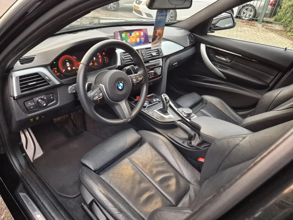 320i M Sport Ed Apple CarPlay Trekhaak Camera Line Assist Shadow Executive