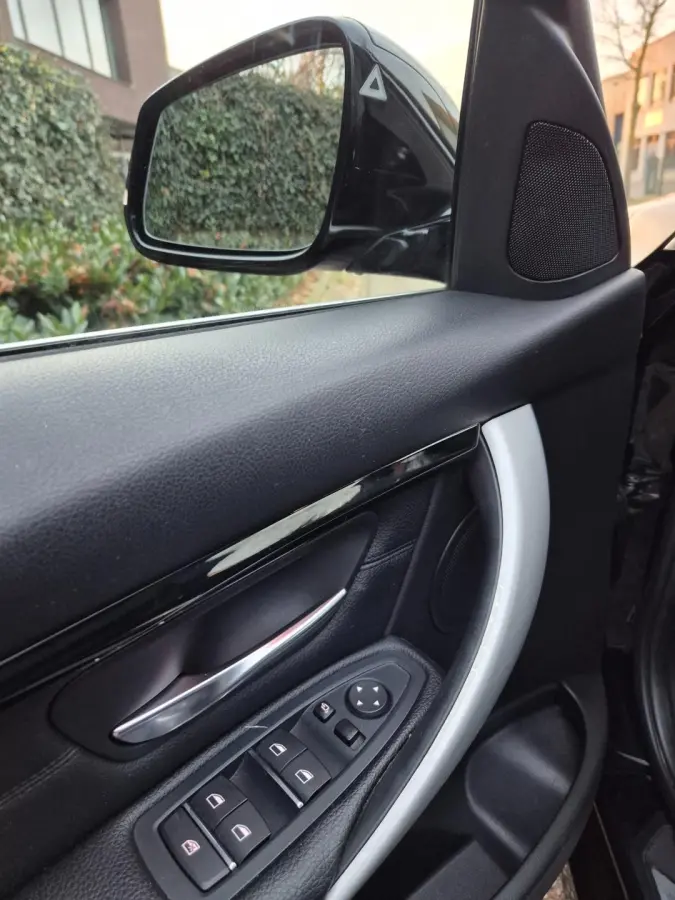 320i M Sport Ed Apple CarPlay Trekhaak Camera Line Assist Shadow Executive