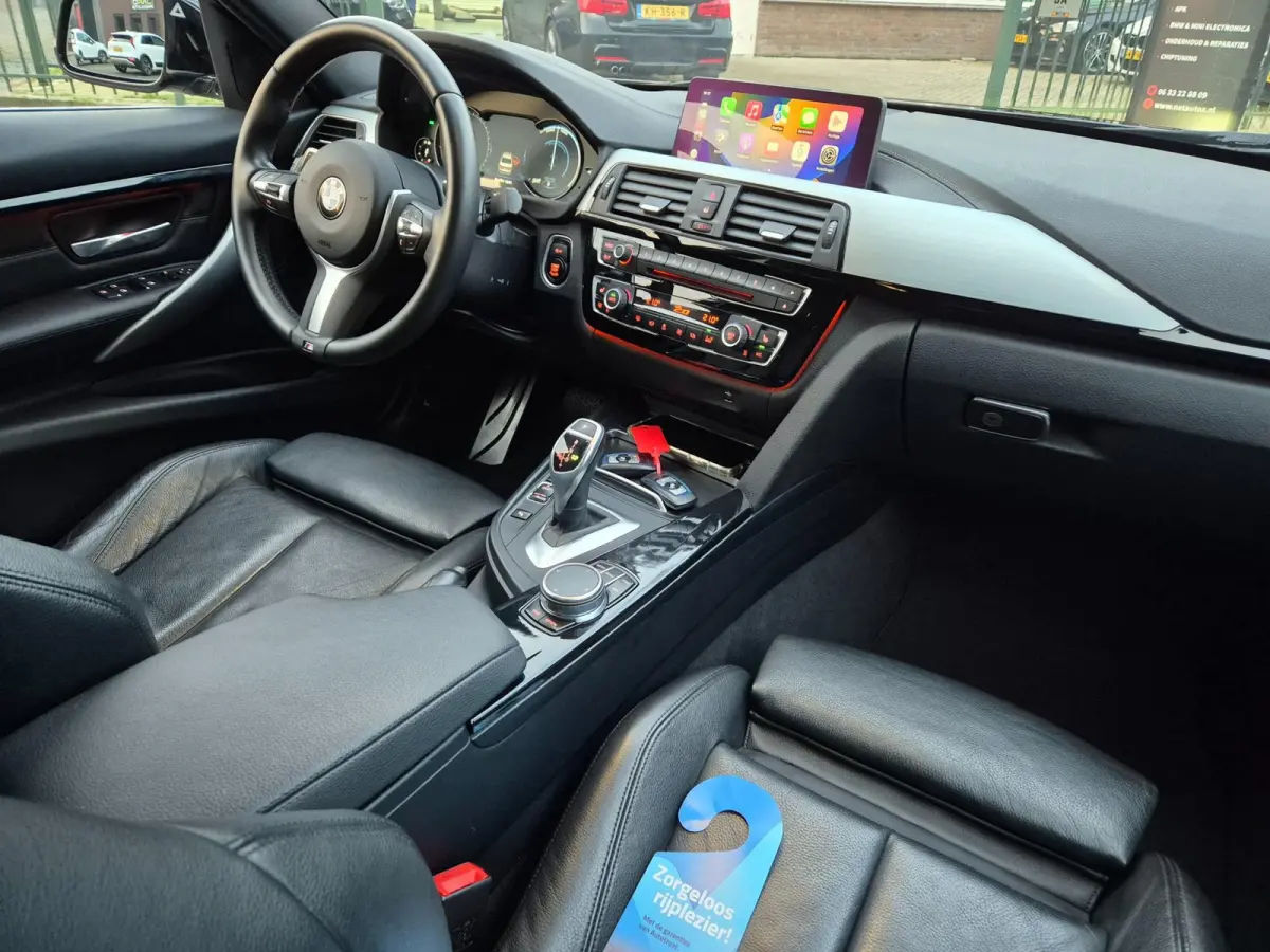 320i M Sport Ed Apple CarPlay Trekhaak Camera Line Assist Shadow Executive