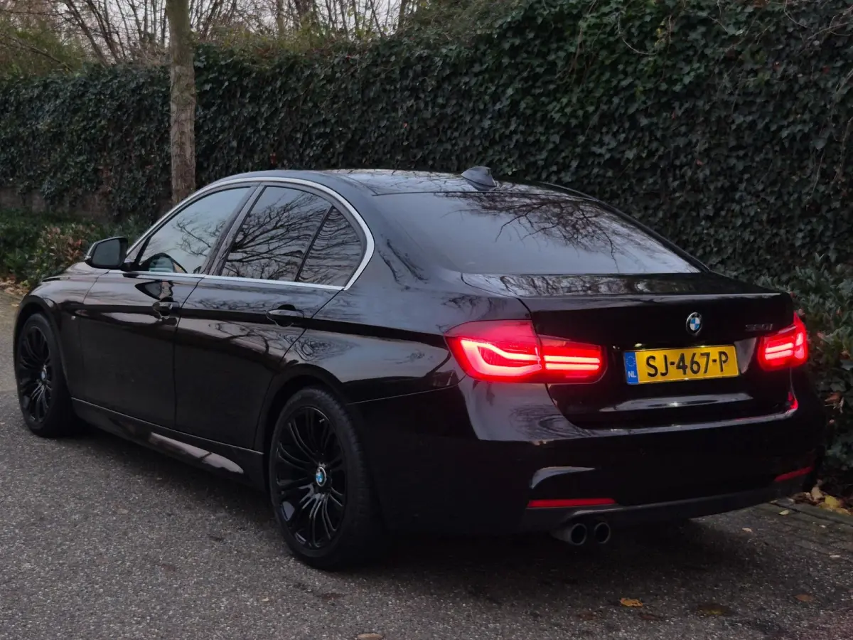 320i M Sport Ed Apple CarPlay Trekhaak Camera Line Assist Shadow Executive