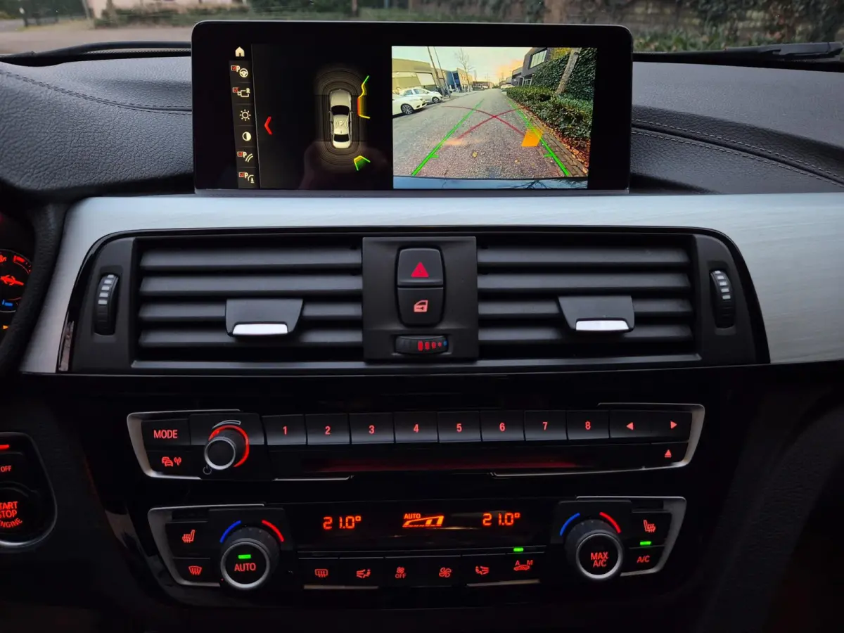 320i M Sport Ed Apple CarPlay Trekhaak Camera Line Assist Shadow Executive