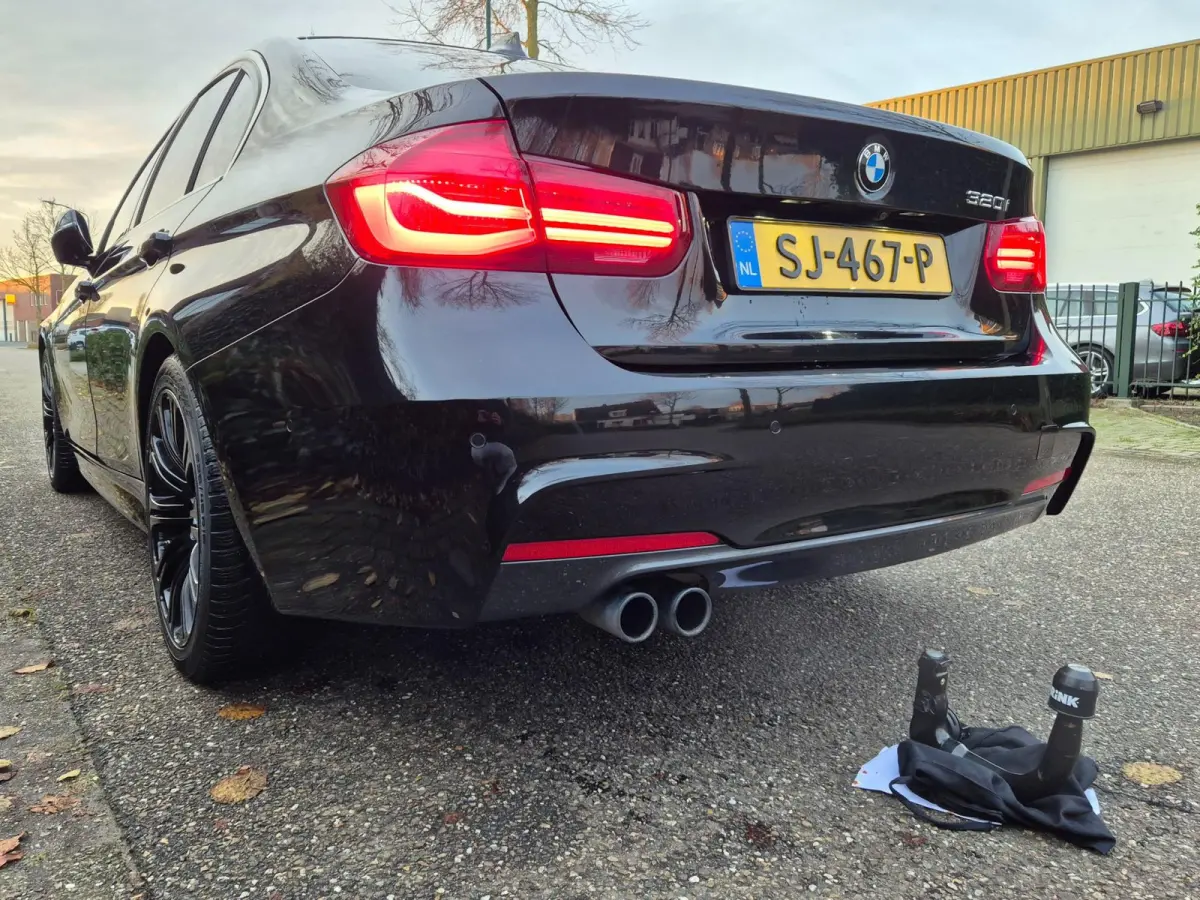 320i M Sport Ed Apple CarPlay Trekhaak Camera Line Assist Shadow Executive
