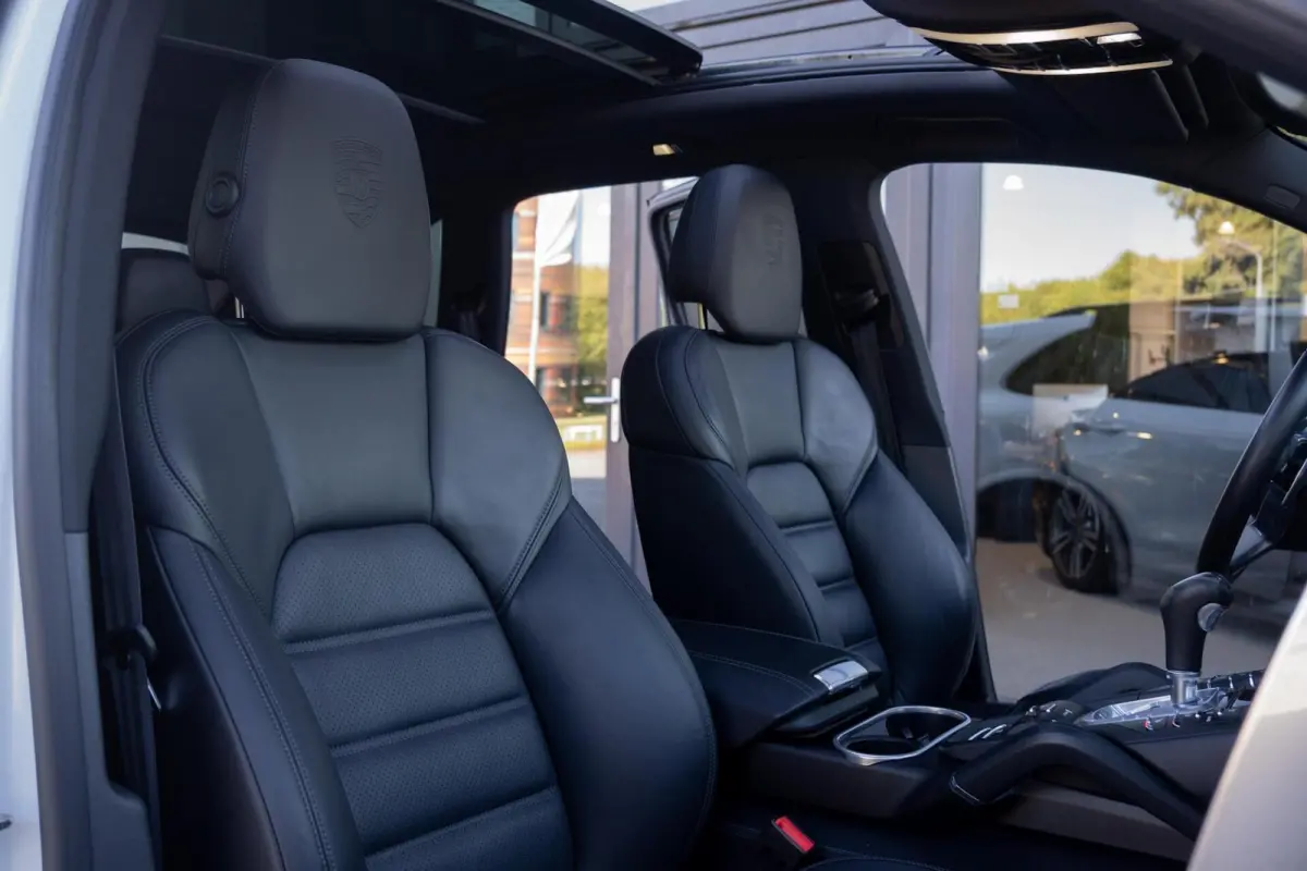 3.0 S E-Hybrid|Org NL NAP|BTW|GTS SportDesign|Carbon|Panoramadak|Bose|Luchtvering|Top Conditie|Dealer Onderhouden