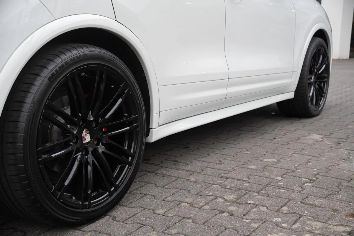 3.0 S E-Hybrid|Org NL NAP|BTW|GTS SportDesign|Carbon|Panoramadak|Bose|Luchtvering|Top Conditie|Dealer Onderhouden
