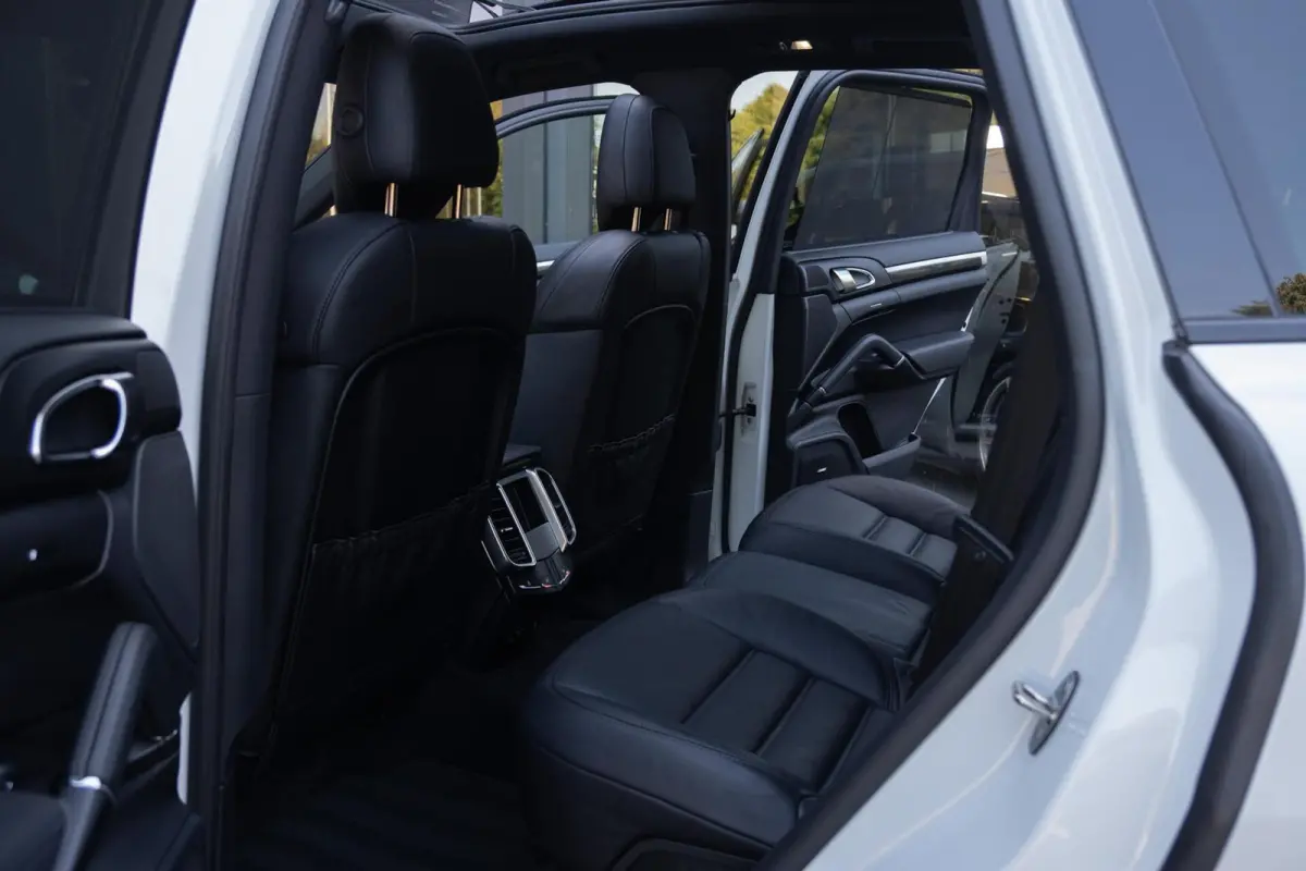 3.0 S E-Hybrid|Org NL NAP|BTW|GTS SportDesign|Carbon|Panoramadak|Bose|Luchtvering|Top Conditie|Dealer Onderhouden