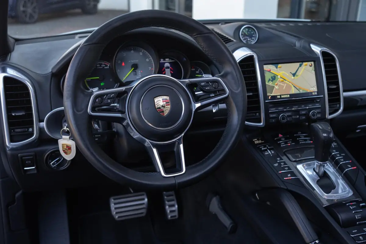 3.0 S E-Hybrid|Org NL NAP|BTW|GTS SportDesign|Carbon|Panoramadak|Bose|Luchtvering|Top Conditie|Dealer Onderhouden