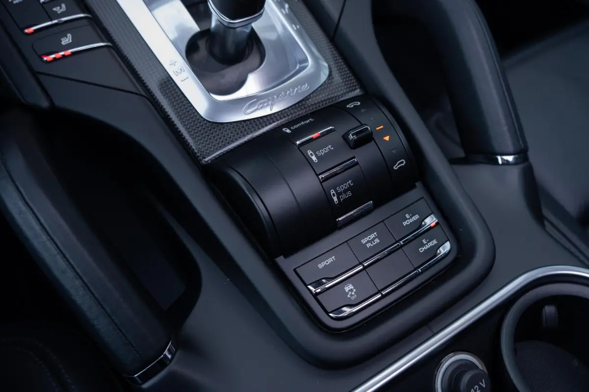3.0 S E-Hybrid|Org NL NAP|BTW|GTS SportDesign|Carbon|Panoramadak|Bose|Luchtvering|Top Conditie|Dealer Onderhouden