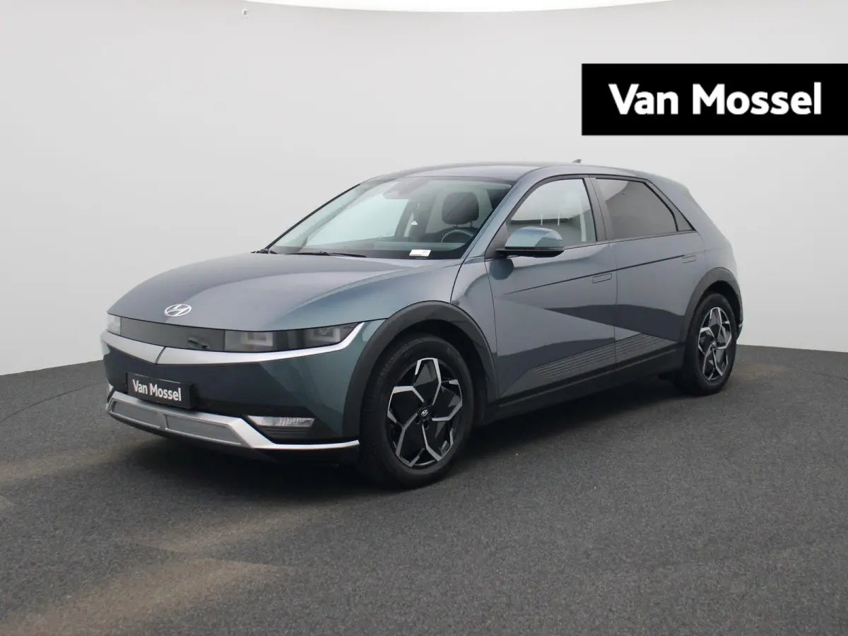 58kWh Core AUTOMAAT | ADAPTIEVE CRUISE | NAVIGATIE | CAMERA | APPLE CARPLAY | PDC | LMV | WINTERPAKKET | DAB | ELEKTRISCHE KOFFERKLEP |