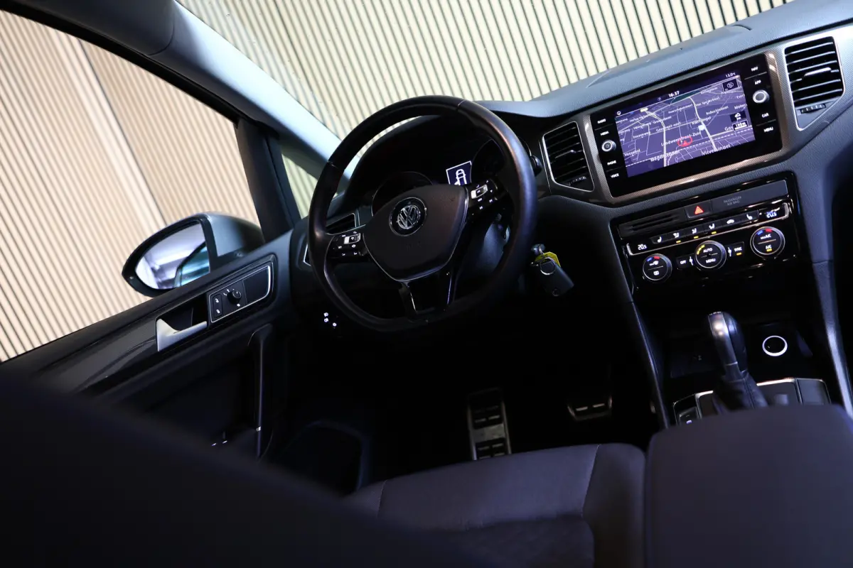 1.5 TSI DSG Highline ACC DAB NAV BT STOELVW TREKHAAK '18